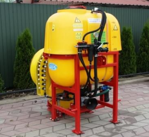 Опрыскиватель садовый 400-600л- DEMAROL