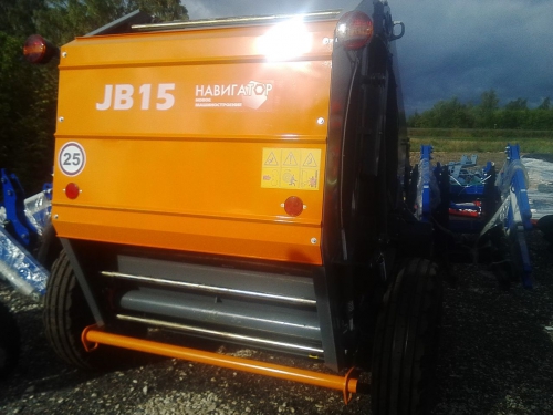 Пресс-подборщик JB15