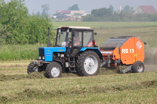 Пресс-подборщик RB15