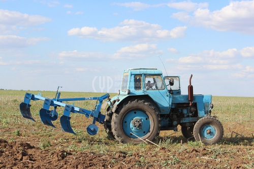 Плуг навесной трехкорпусной марки ПСКу - 3