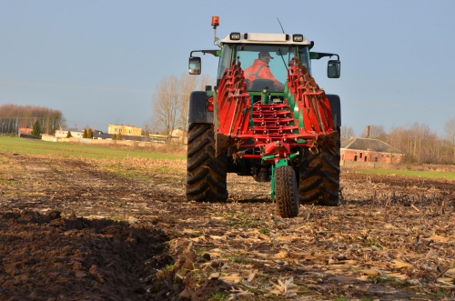 Плуги оборотные PO с болтовой защитой Agromasz