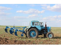 Плуг навесной трехкорпусной марки ПСКу - 3