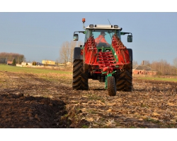 Плуги оборотные PO с болтовой защитой Agromasz